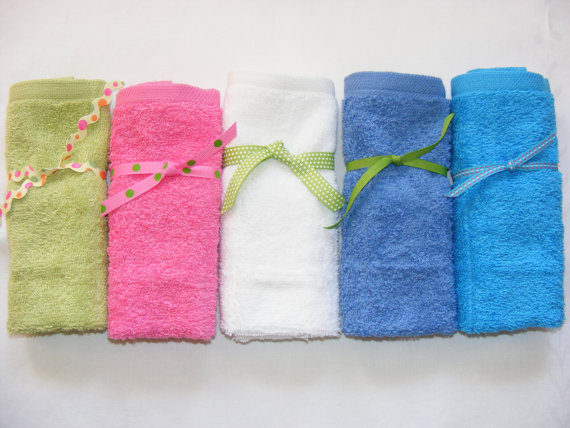 Как сложить полотенце компактно, правила хранения домашнего текстиля