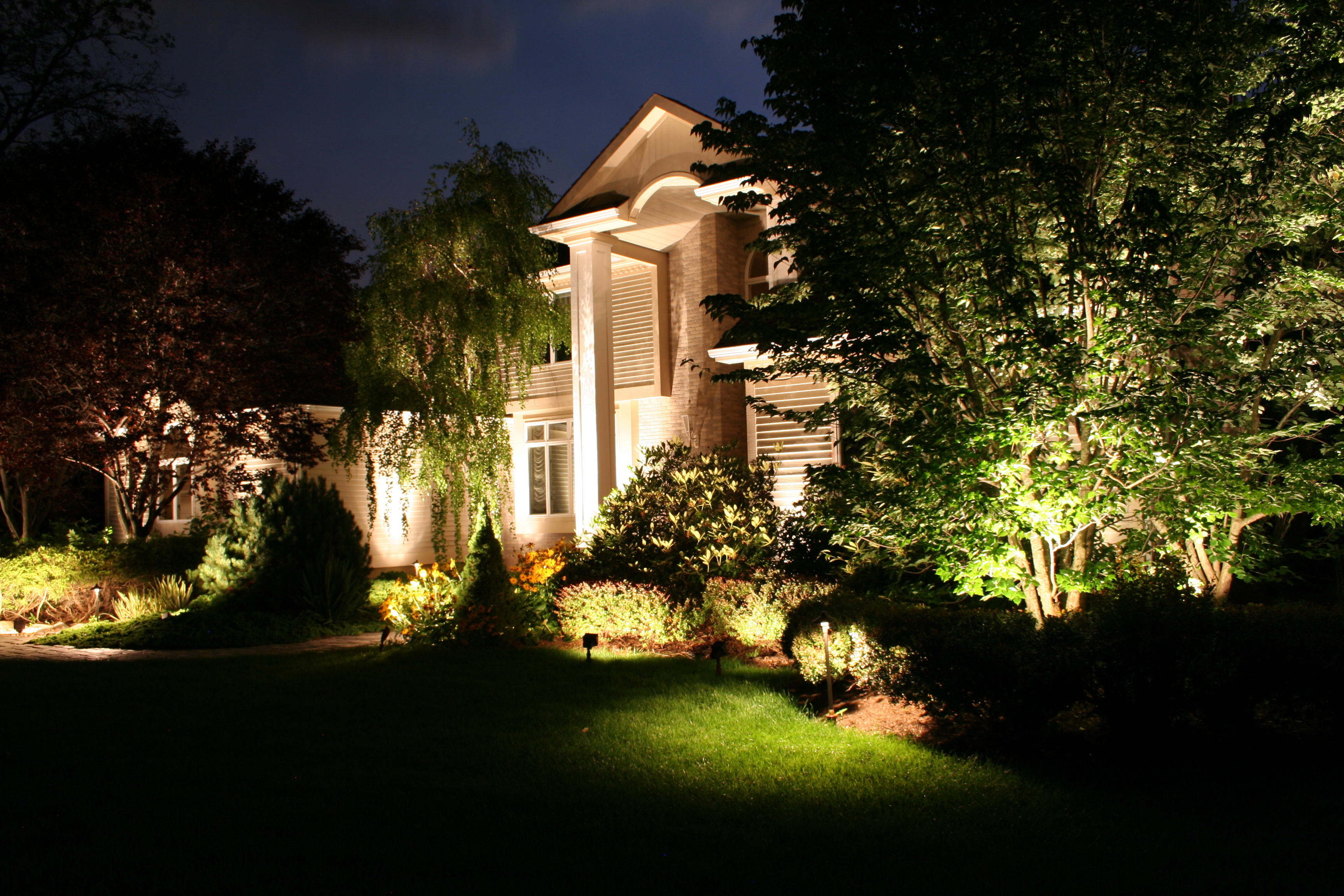 Садовый светильник своими руками – оригинальные идеи освещения на 50 фото