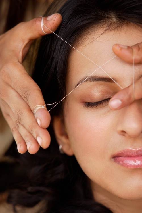 Удаление волос ниткой: особенности метода и правила проведения