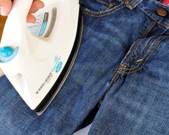 Оригинальные и эффективные способы, как быстро и правильно высушить джинсы после стирки