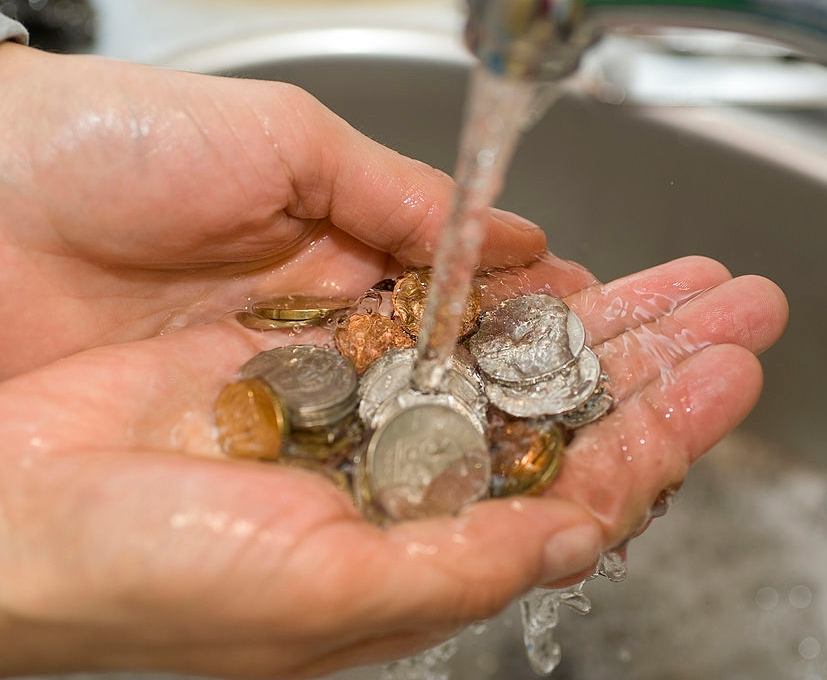 Доступные способы очистки монет в домашних условиях.