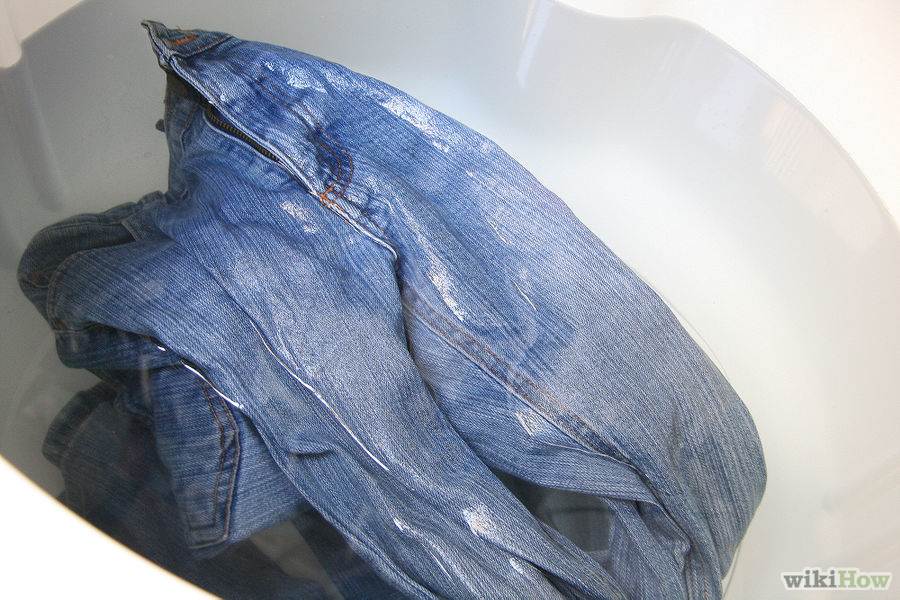 Как отстирать кровь с джинсов: чем лучше удалить пятна от месячных, можно ли вывести старую засохшую кровь с одежды | domovoda.club