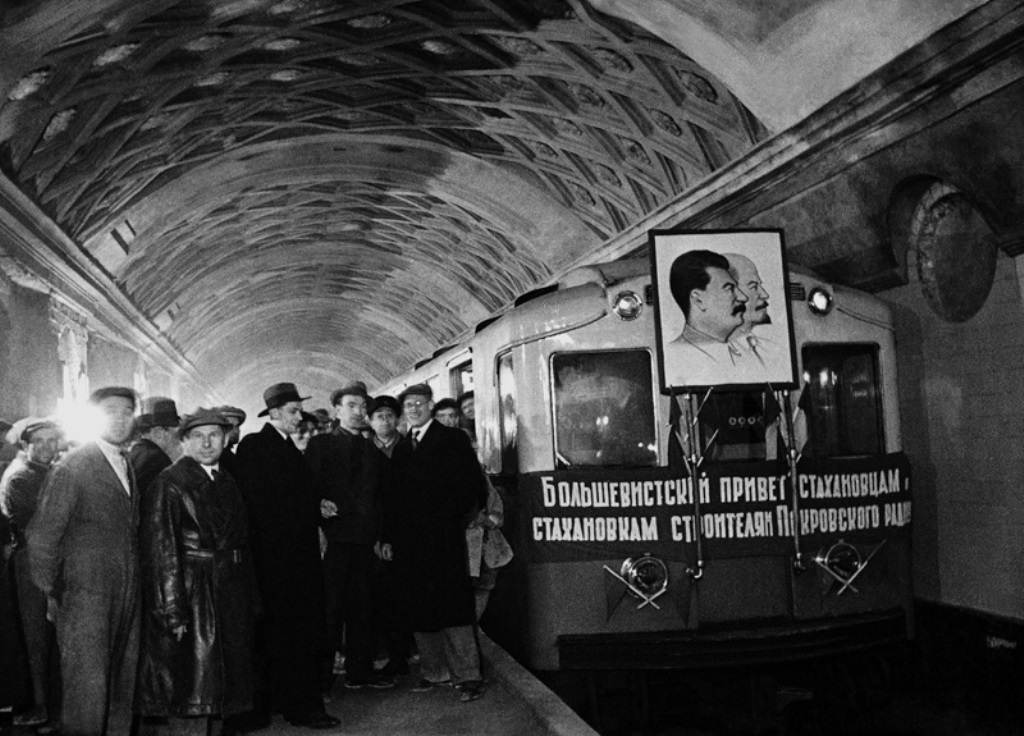 Как строили петербургское метро, откуда взялись легенды о гигантских червях и чего мы не знаем о создании «адмиралтейской»? рассказывает автор экскурсий по метрополитену. «бумага»