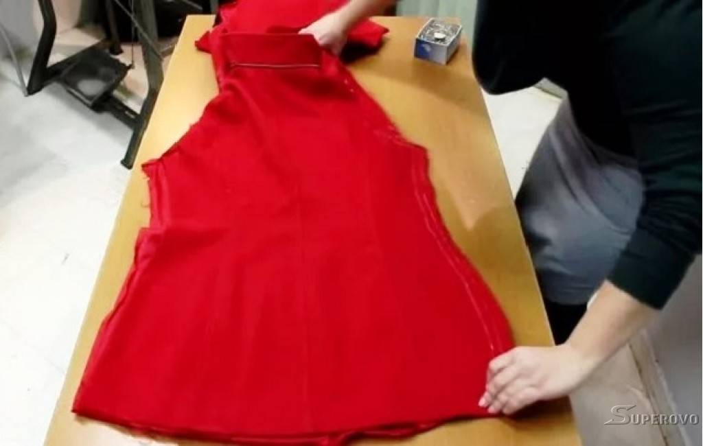 Как уменьшить большое платье своими руками