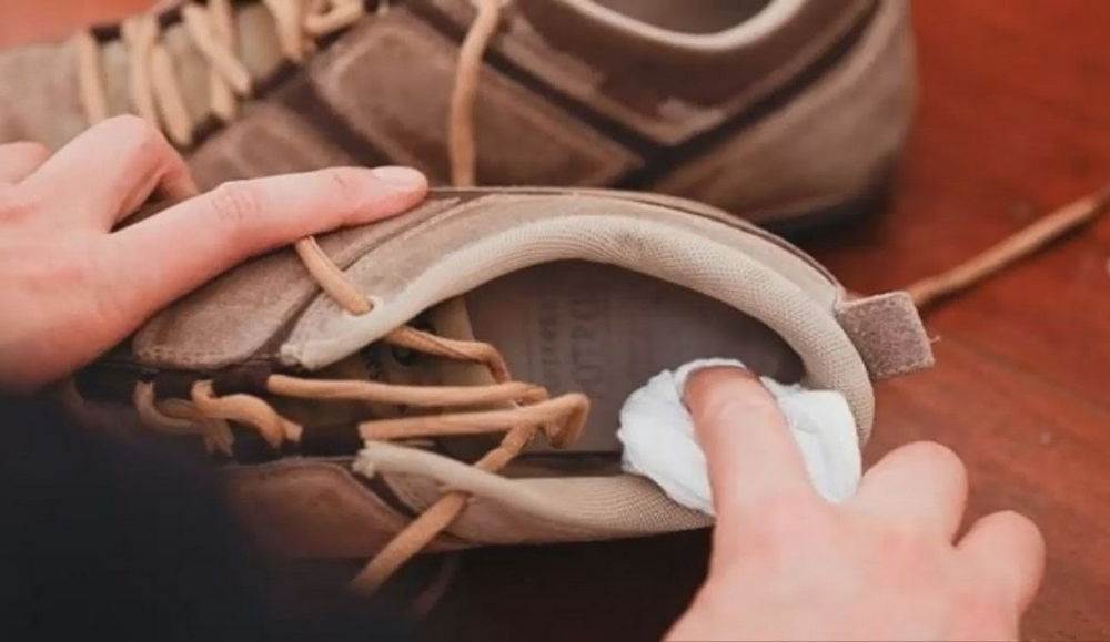 18 способов: как продезинфицировать обувь, обработка обуви от грибка