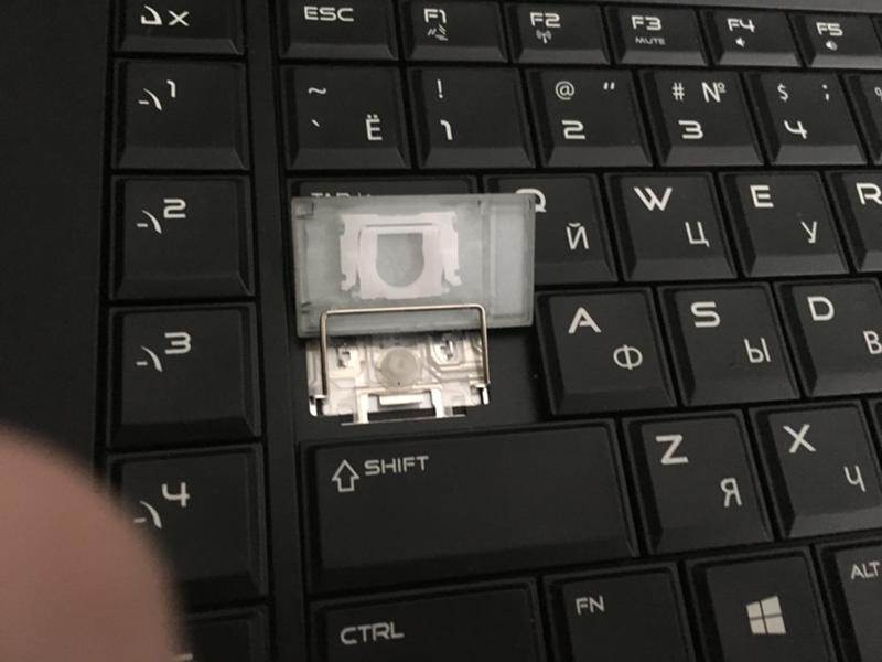 Как вставить кнопку в клавиатуру ноутбука: установка выпавшей клавиши ноута