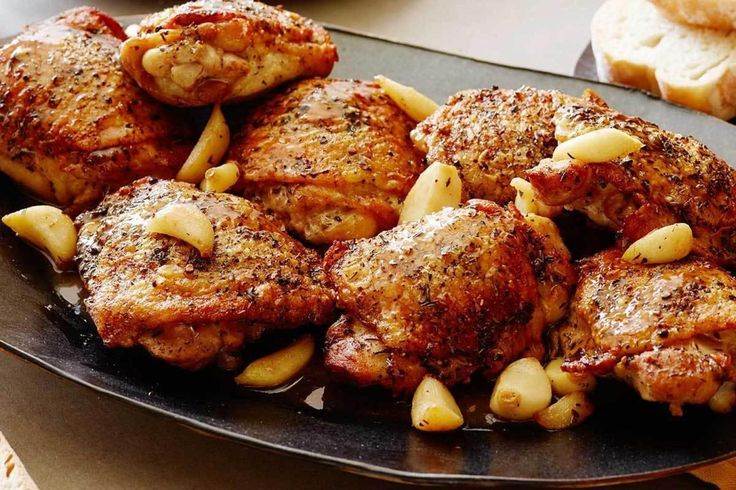 Курица на сковороде — 8 вкусных рецептов