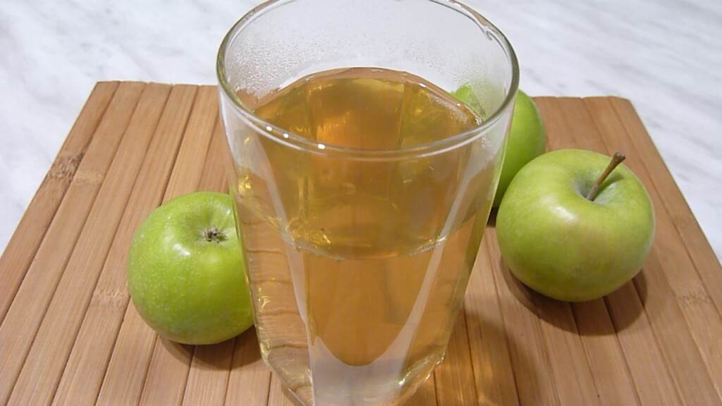 Компоты из яблок на зиму: 13 простых и очень вкусных рецептов