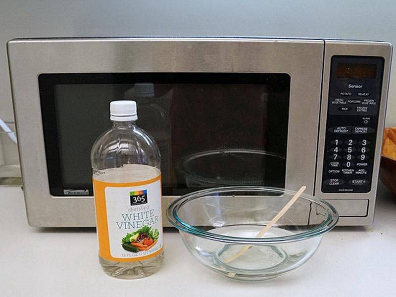 Как убрать запах гари из микроволновки в домашних условиях: способы, средства