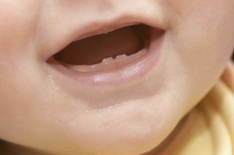 Прорезывание зубов, признаки и продолжительность