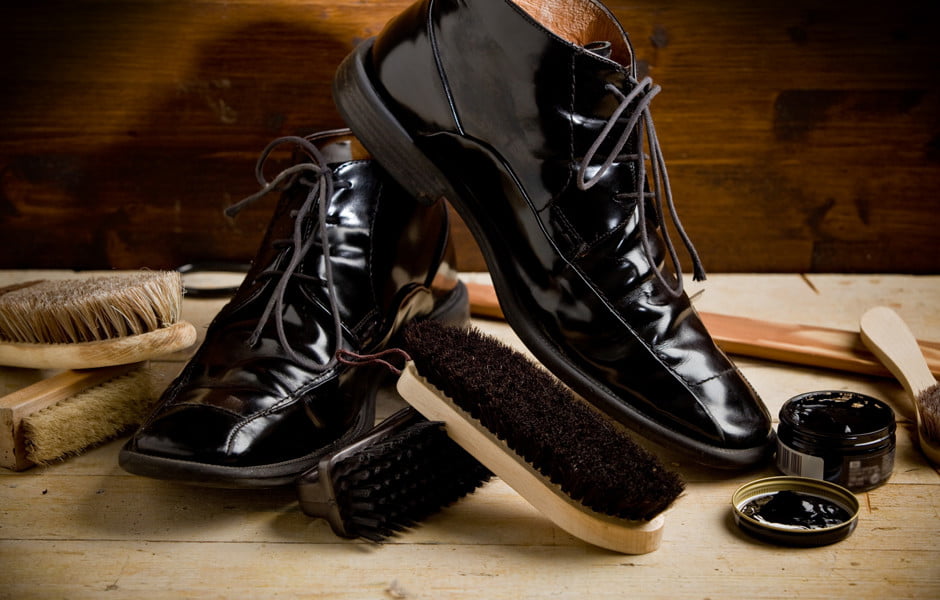 Как ухаживать за лакированной обувью? - xclean.info