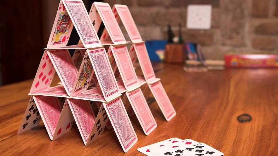 Как правильно строить карточный домик. мастер-класс на тему "как построить карточный домик". сборник лучших советов