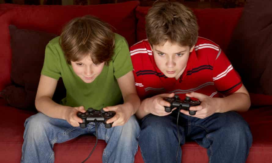 Почему взрослые играют в компьютерные игры: секрет зависимости