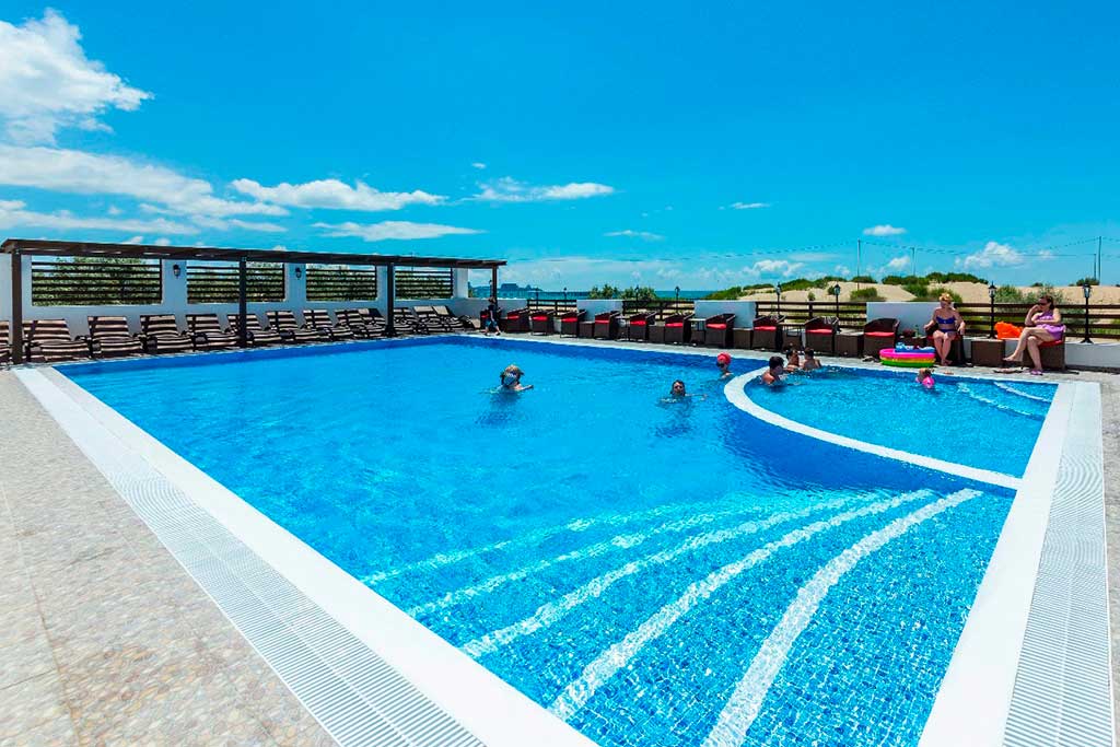 10 лучших отелей анапы с бассейном с подогревом
