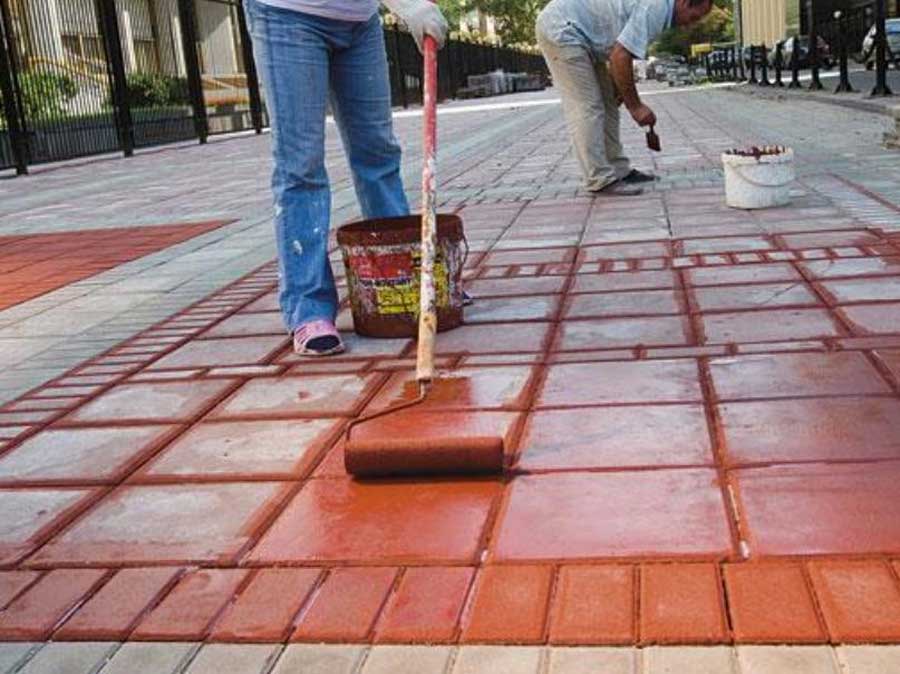 Какая краска лучше всего подойдет для тротуарной плитки?