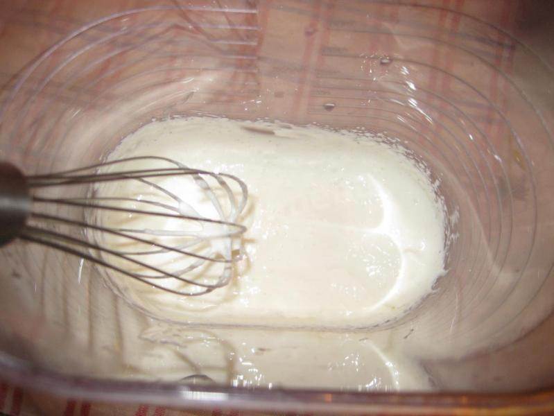 Крем на сметане для торта - пошаговые рецепты приготовления с маслом, творогом, бананом или с желатином