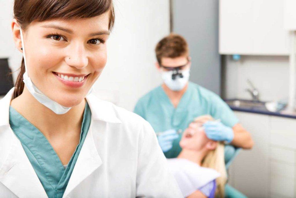 Детский стоматолог: каким он должен быть?