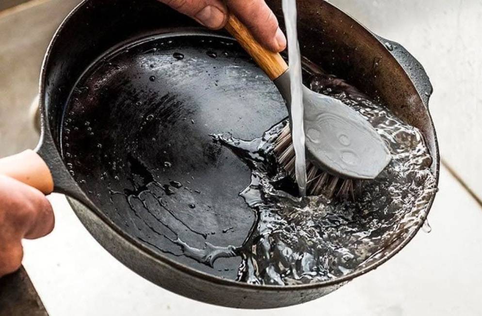 Как чистить керамические сковородки в домашних условиях