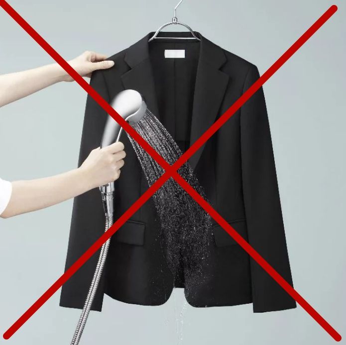 Как почистить пиджак без стирки от пота и грязи