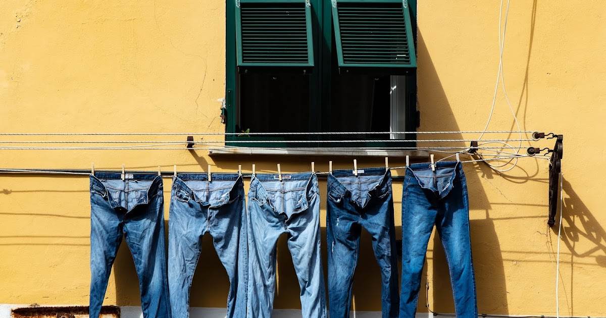 Как быстро высушить джинсы после стирки и в других случаях, можно ли это сделать за 5 или 10 минут