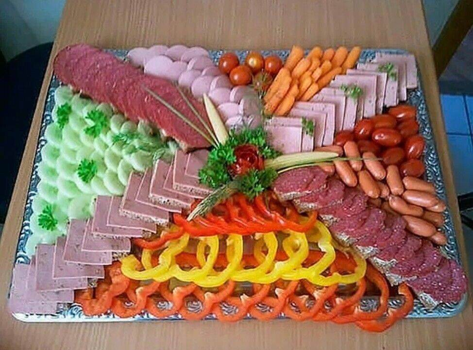 Красивая нарезка на праздничный стол: фруктовая, овощная, сырная, мясная, рыбная, колбасная. как красиво выложить, оформить и украсить нарезку?